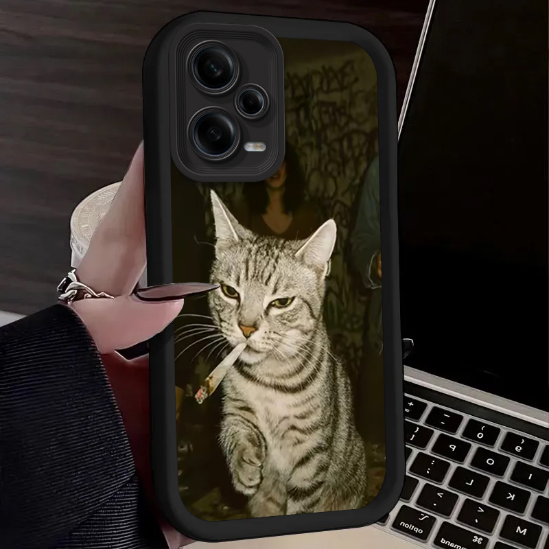 جراب هاتف عصري بتصميم قطة تدخن - مراجعة Xiaomi Redmi Note 14 وسعره